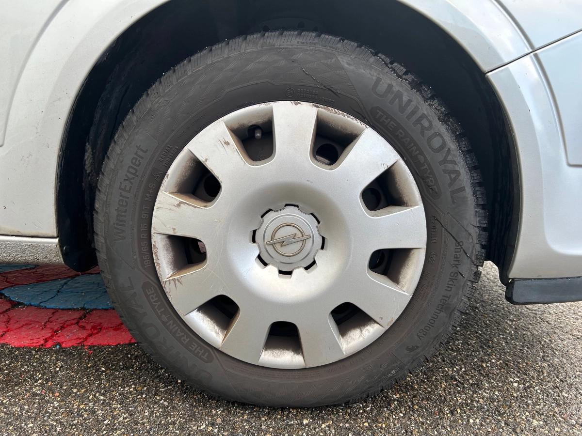 Opel Astra 1.6 TWINPORT 105 ELEGANCE