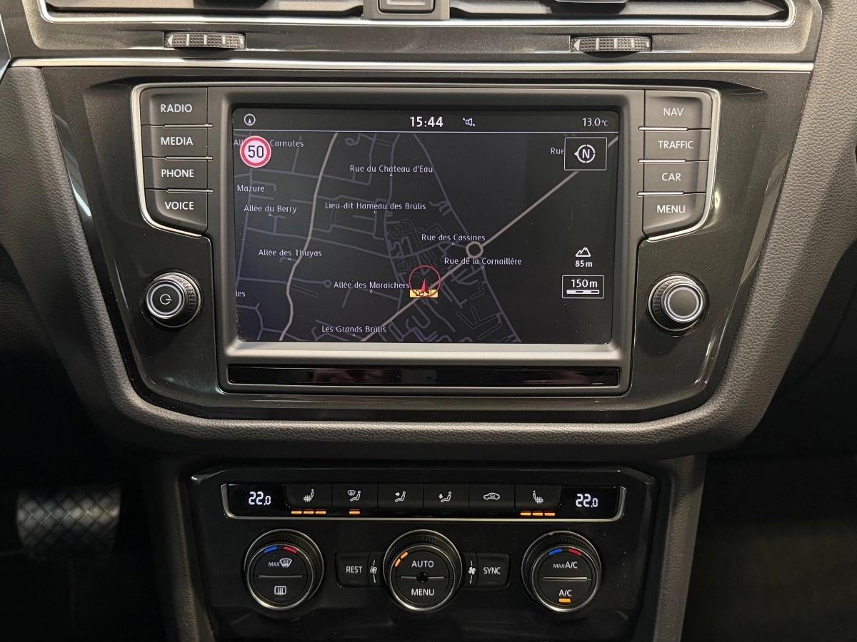 VOLKSWAGEN TIGUAN 2.0L TDi DSG7 150CH - FINITION CARAT EXCLUSIVE - TOIT OUVRANT/CAMERA/SIEGE ELEC