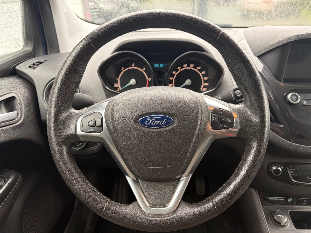 Ford Tourneo Courier - photo 10