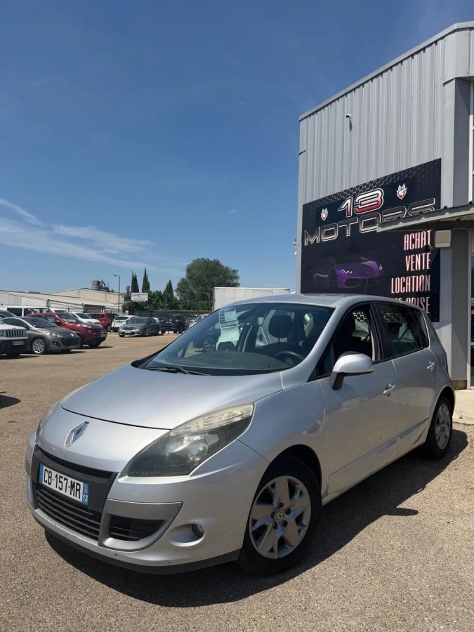 RENAULT Scenic