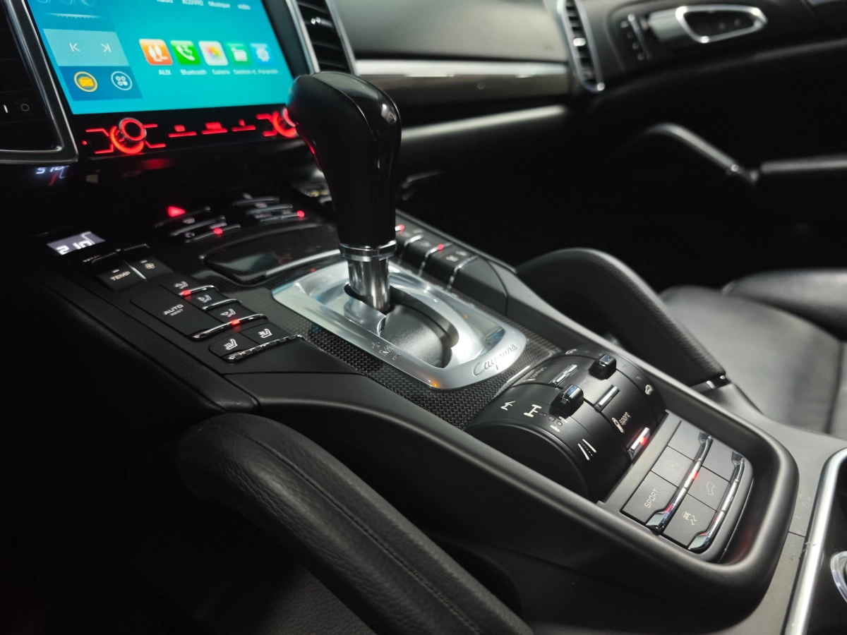 Porsche Cayenne - photo 11