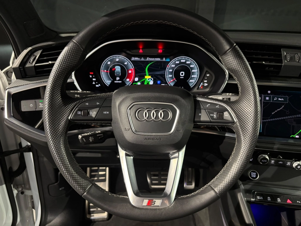 Audi Q3 - photo 14