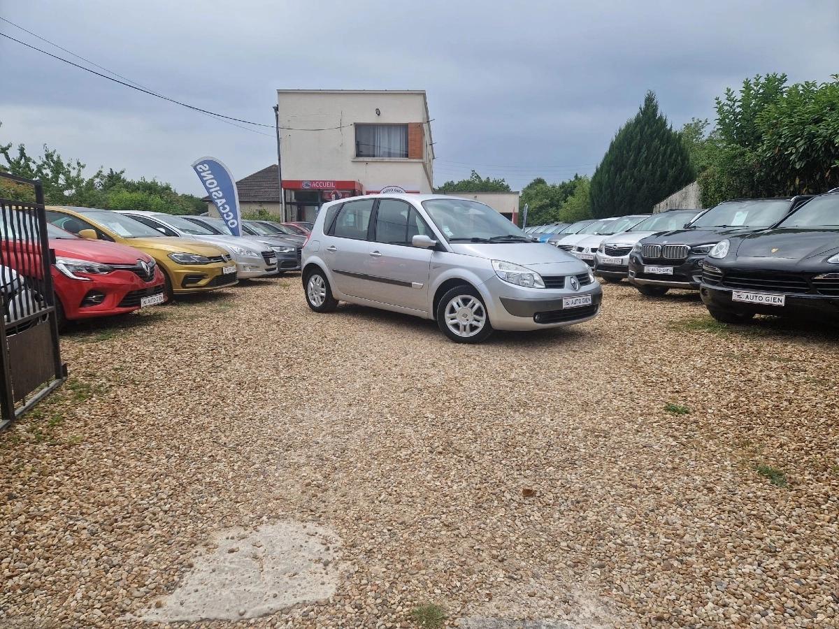RENAULT Scenic
