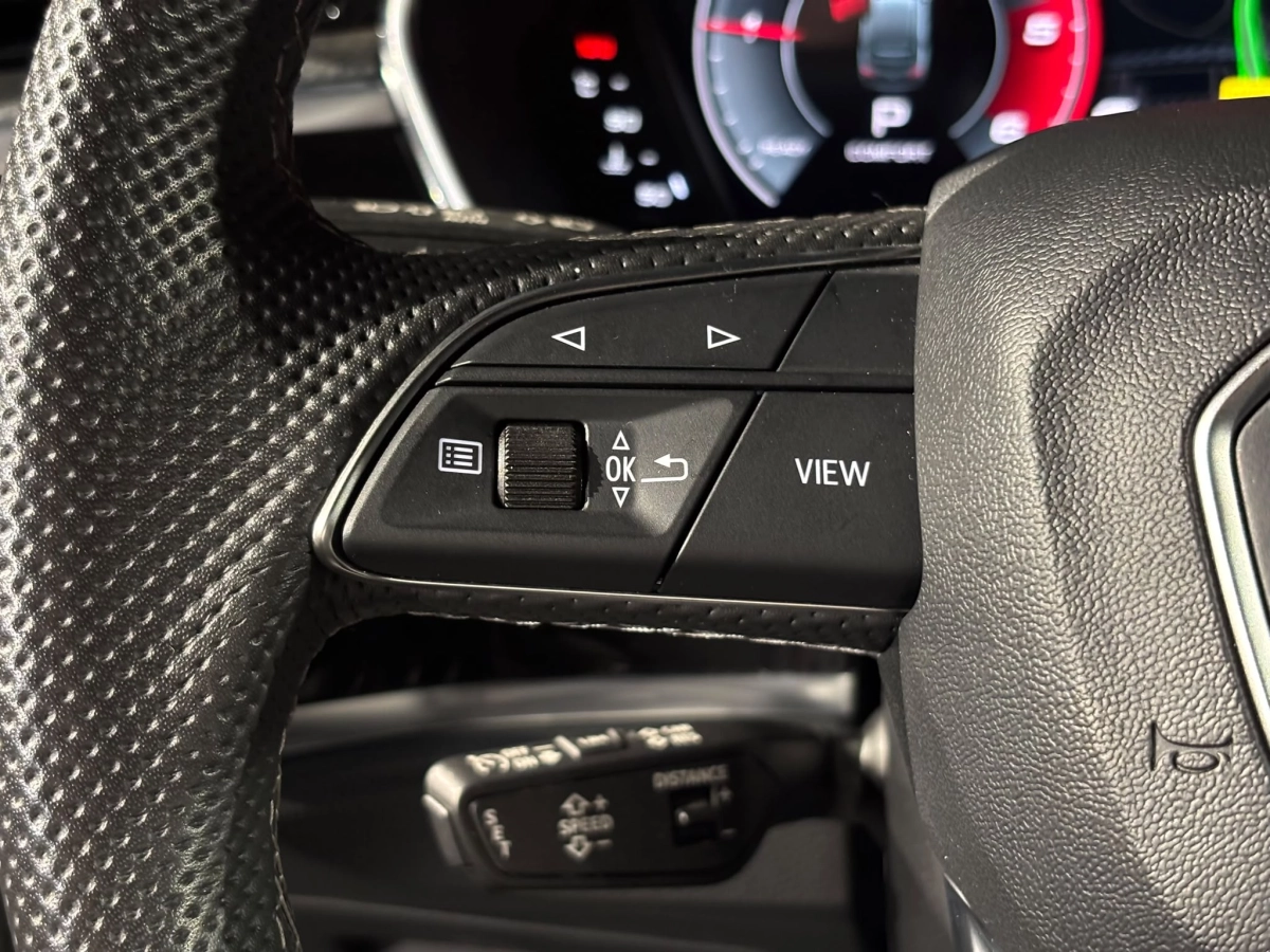 Audi Q3 - photo 15
