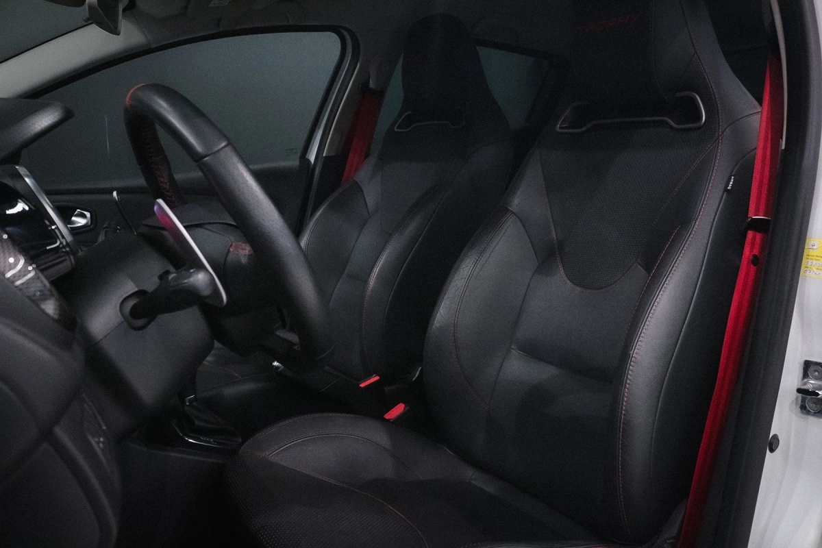 Renault Clio - photo 11