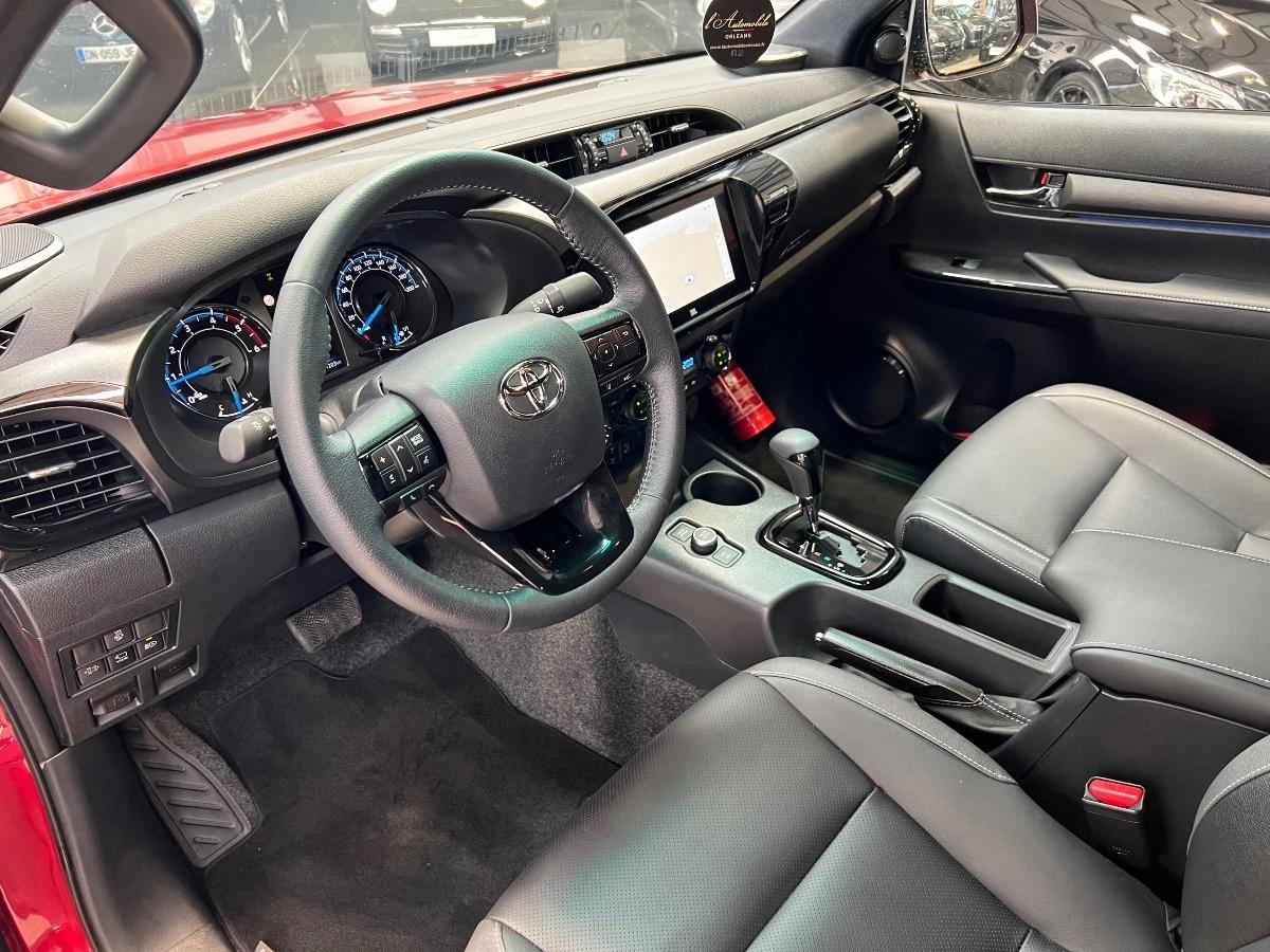 Toyota Hilux 2.8 D-4D 204 DOUBLE CABINE BVA INVINCIBLE 4WD /CAM360/JBL/CARPLAY