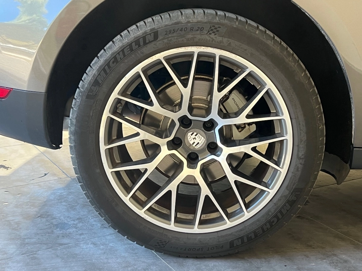 Porsche Macan - photo 27