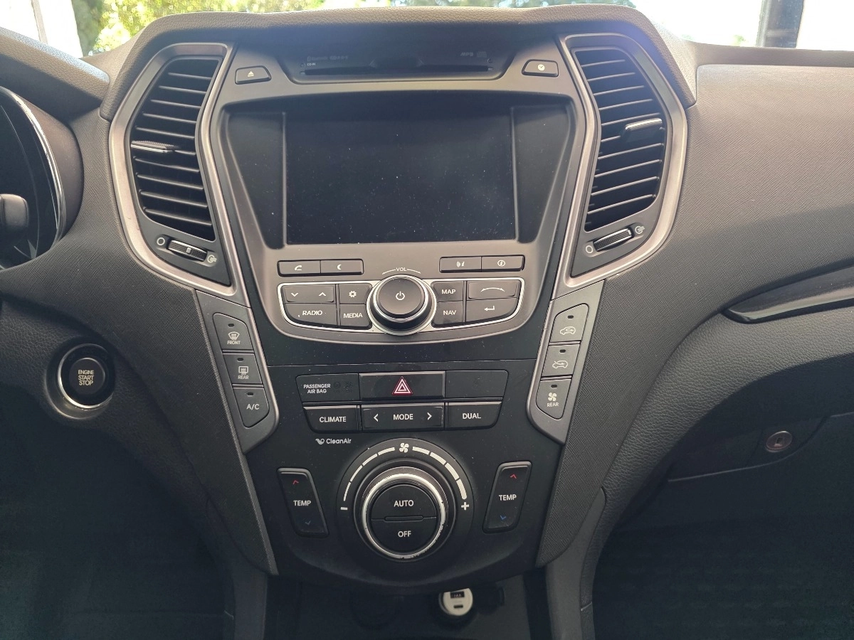Hyundai Santa Fe - photo 11