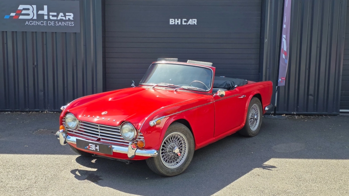TRIUMPH TR4