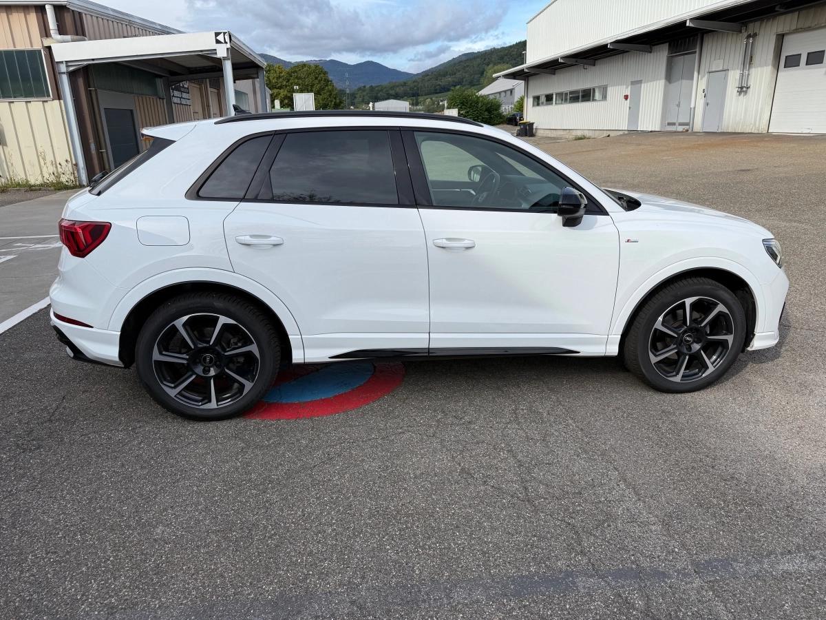 Audi Q3 1.5 35 TFSI 150 S-LINE S-TRONIC BVA