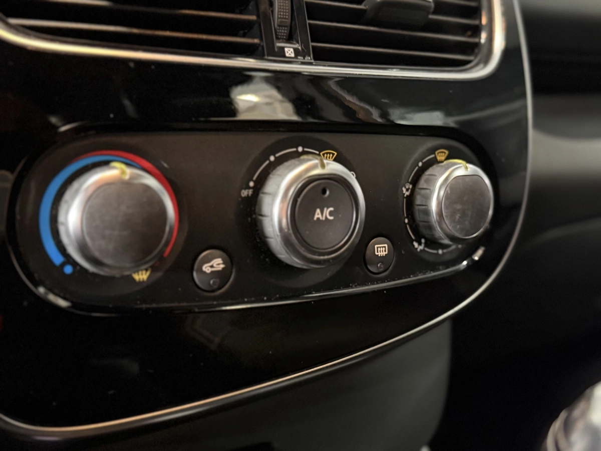 Renault Clio - photo 20