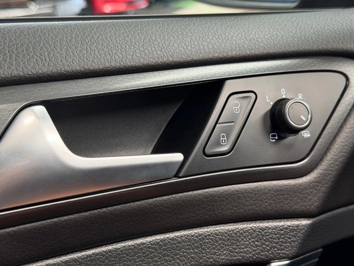 Volkswagen Golf 1.4 TSI GTE 204H 150 HYBRID PHEV 13KWH DSG BVA