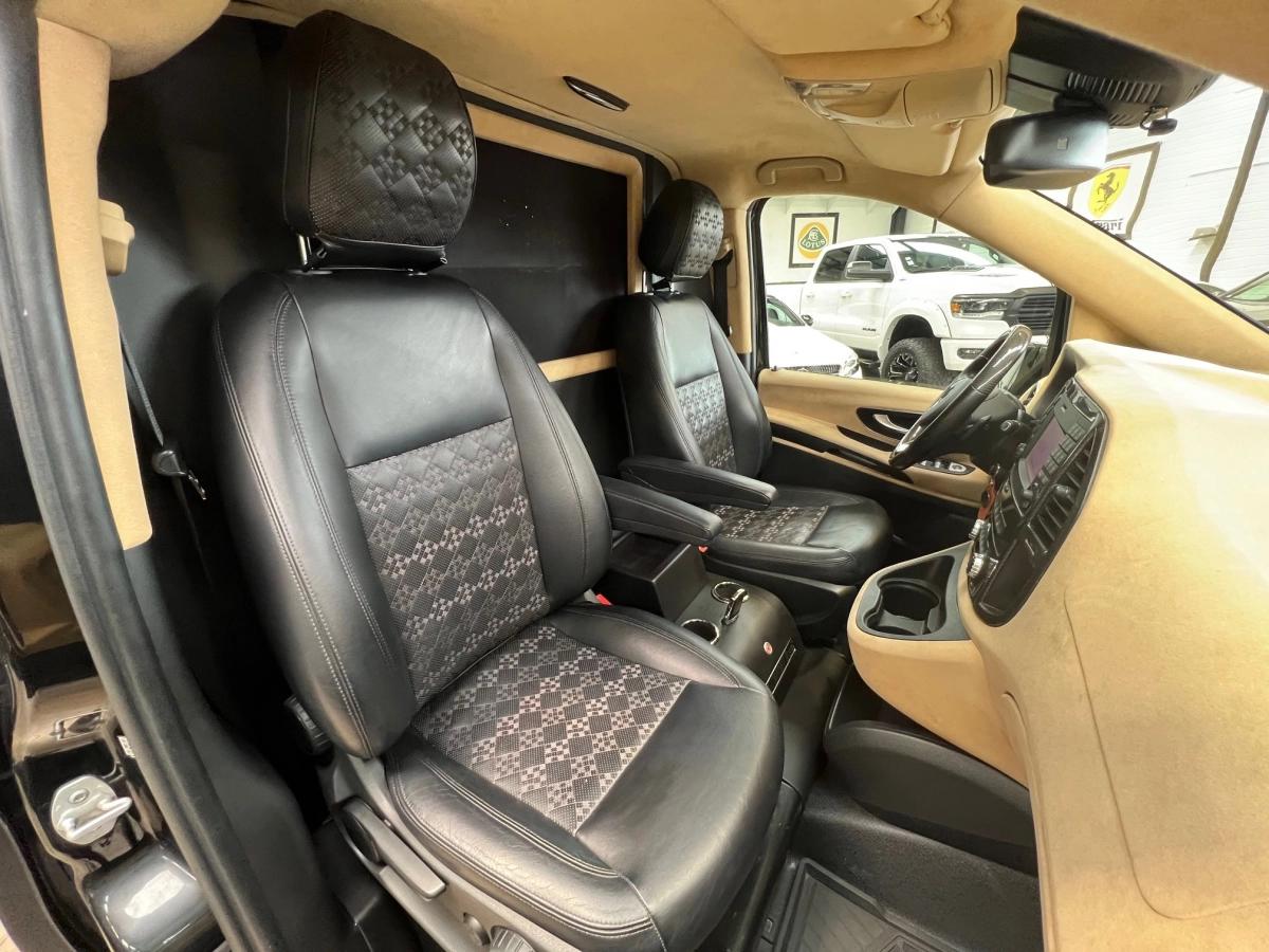 Mercedes Vito VIP EXTRA LONG 119 CDI 190 4MATIC 7G-TRONIC 5PL /AMENAGEMENT ROVELVER/SALON/TV/CAFE/PS4/LED/