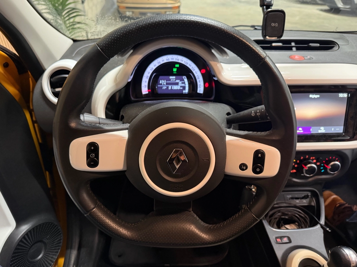 Renault Twingo - photo 10