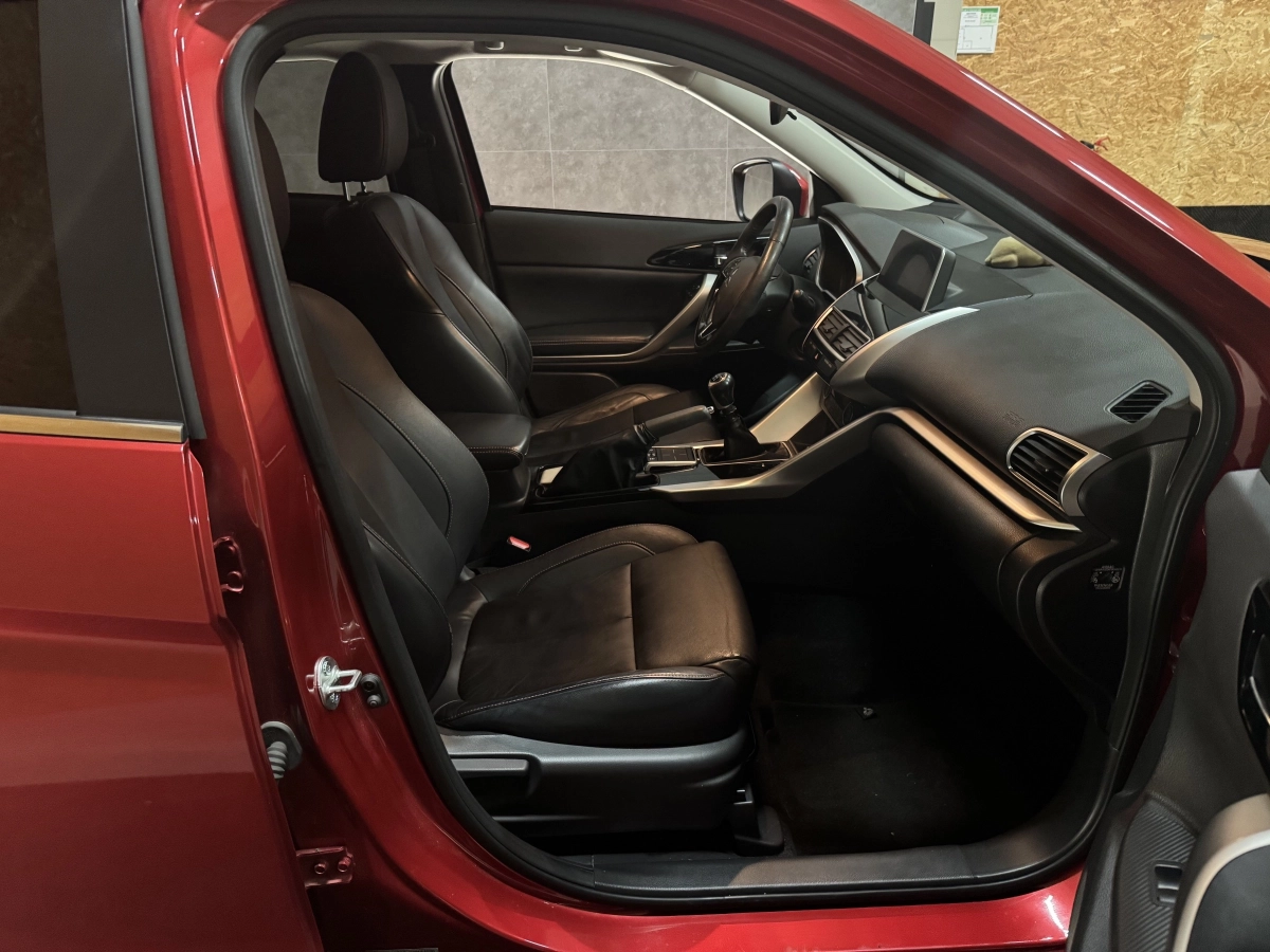 Mitsubishi Eclipse Cross - photo 4