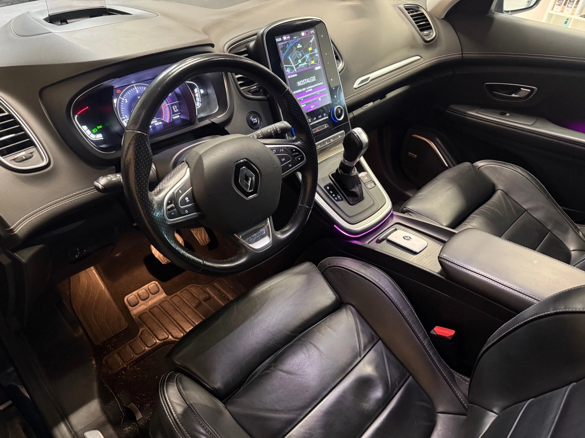 Renault Scenic - photo 8