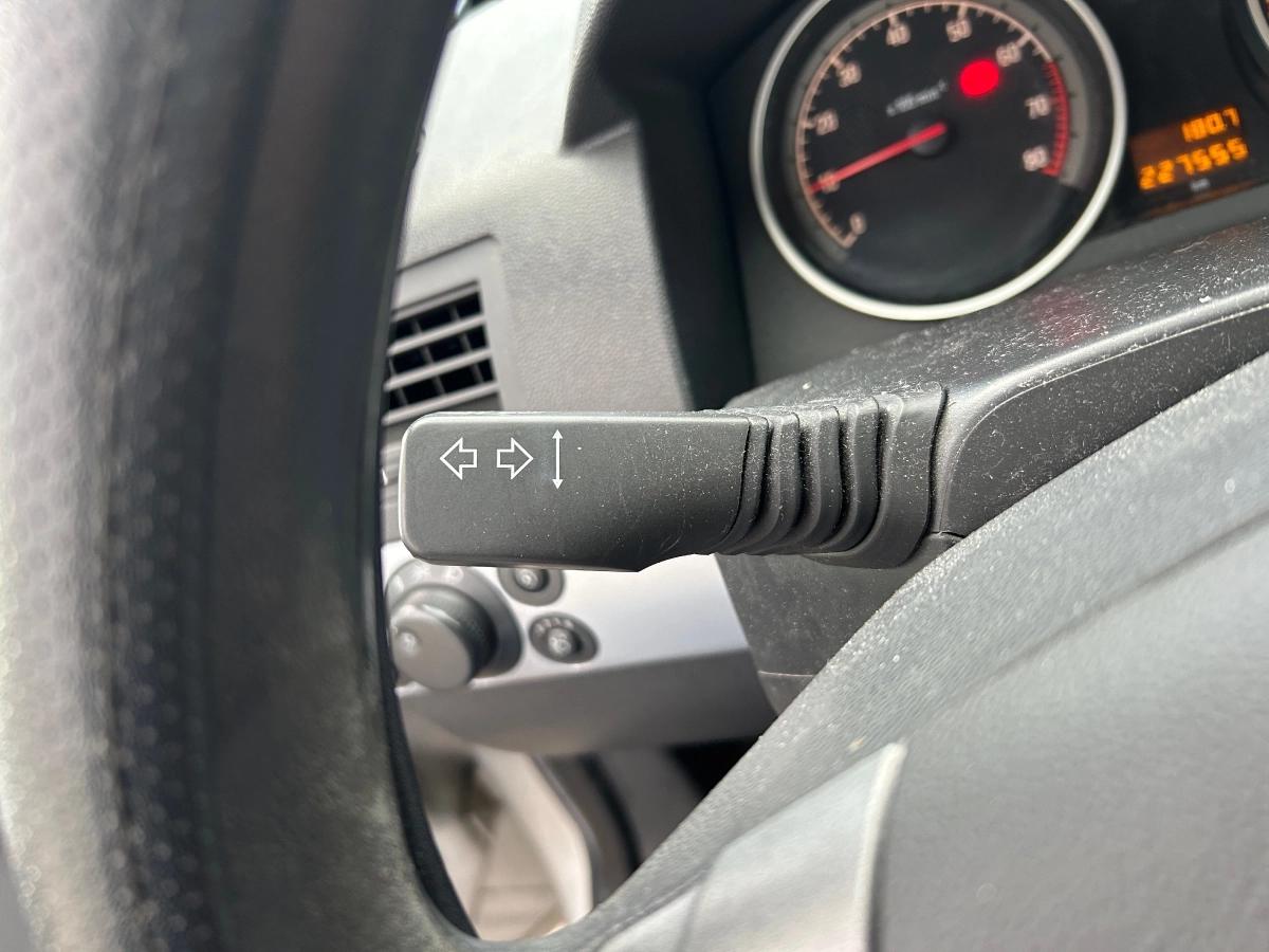 Opel Astra 1.6 TWINPORT 105 ELEGANCE