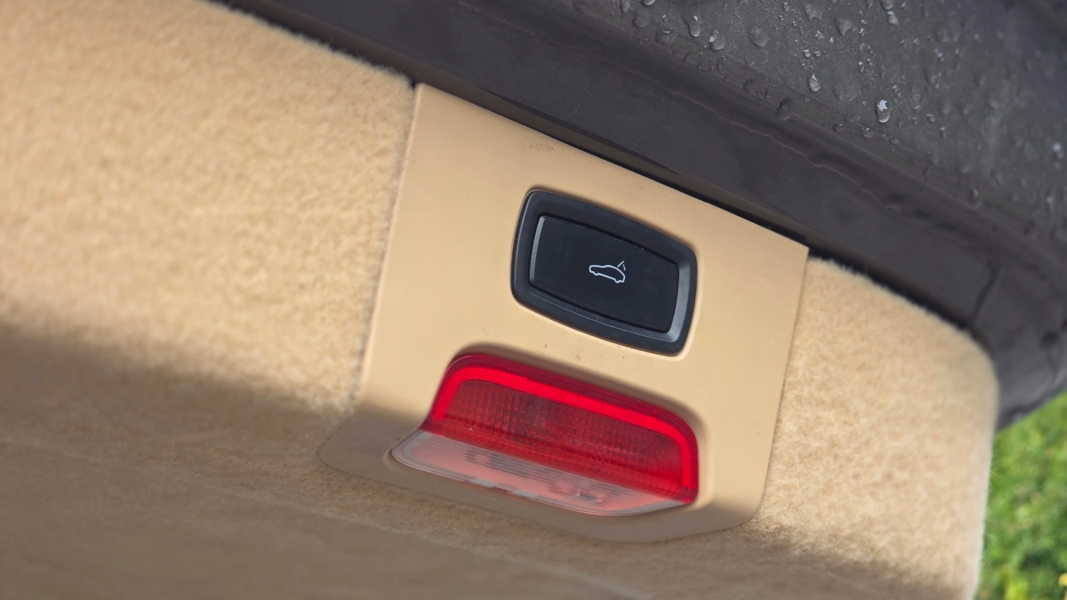 Porsche Cayenne - photo 26