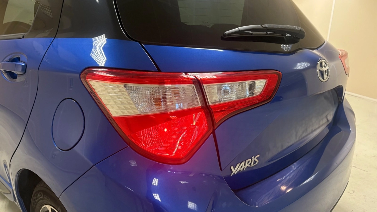 Toyota Yaris - photo 9