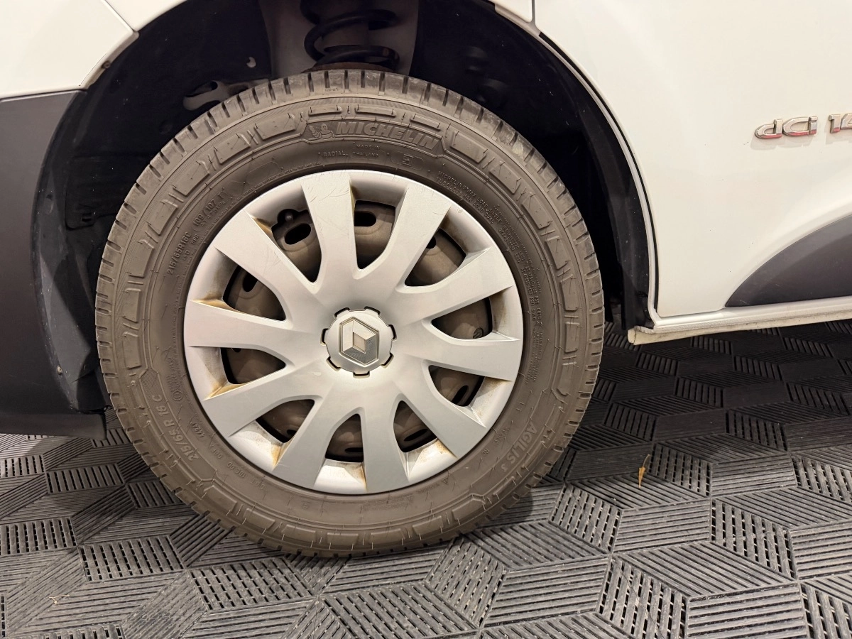 Renault Trafic Vu - photo 10