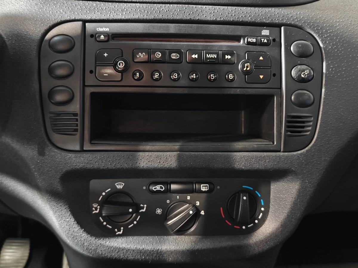 Citroen C2 - photo 14