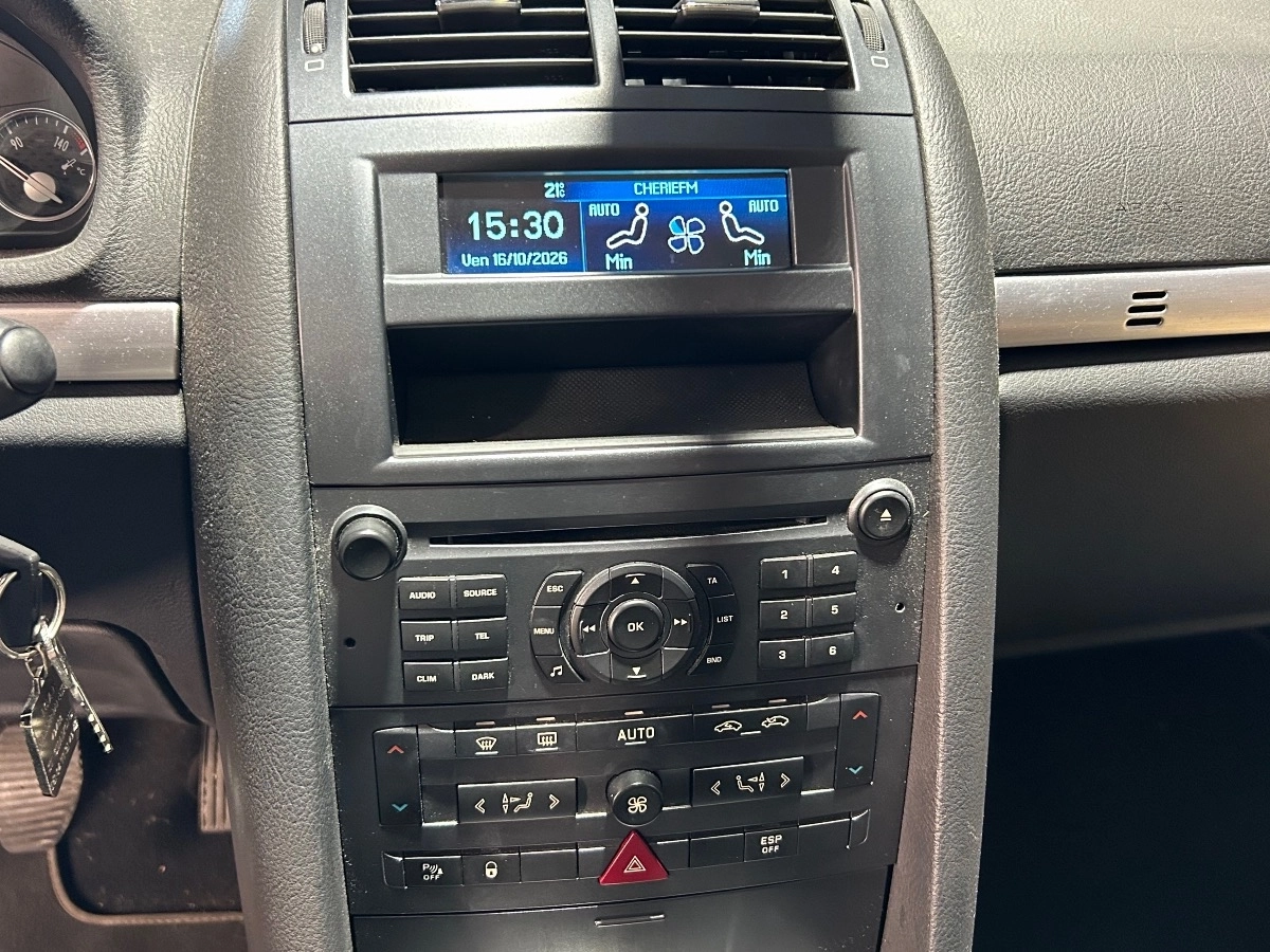 Peugeot 407 - photo 18