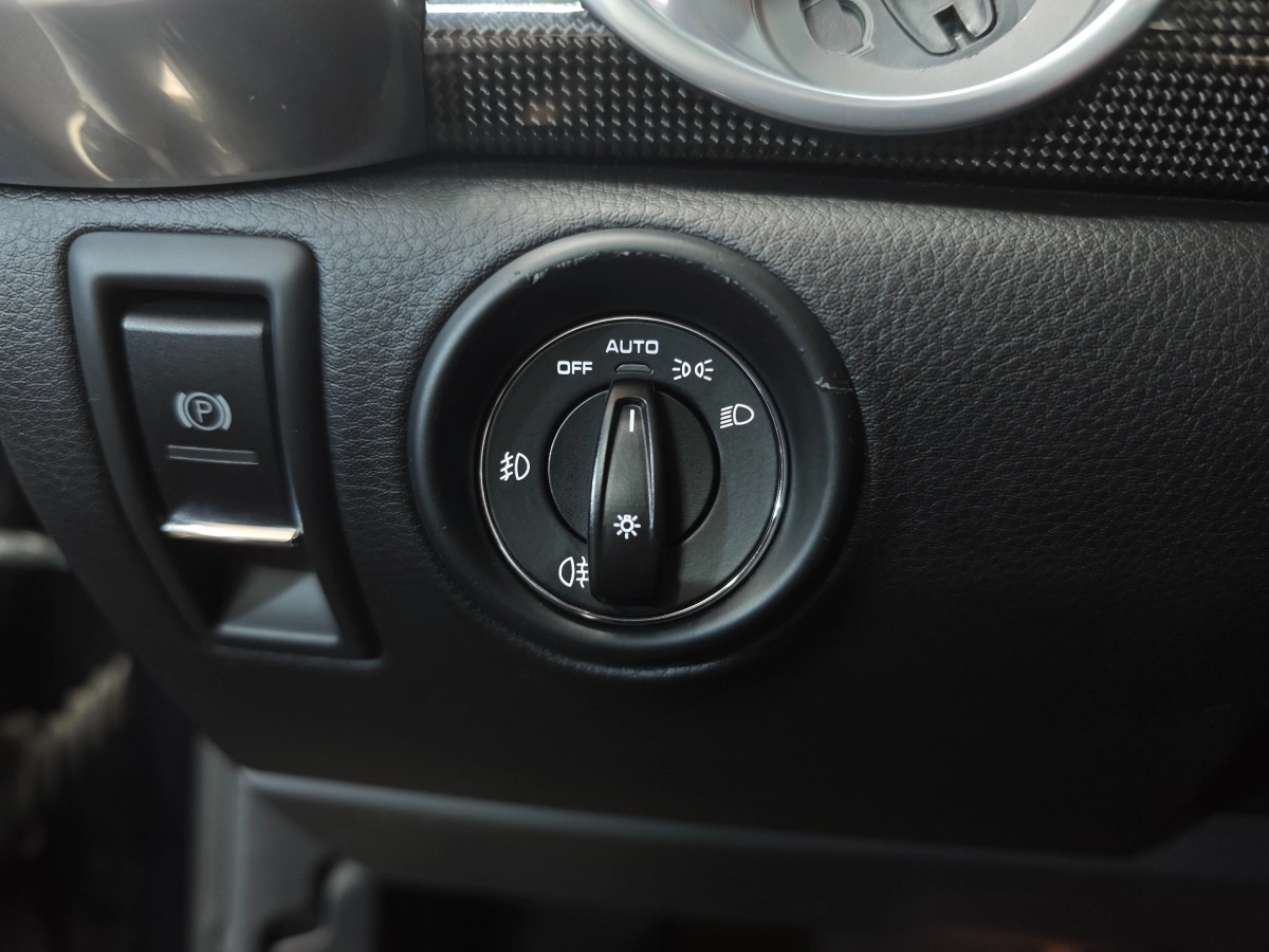 Porsche Cayenne - photo 21