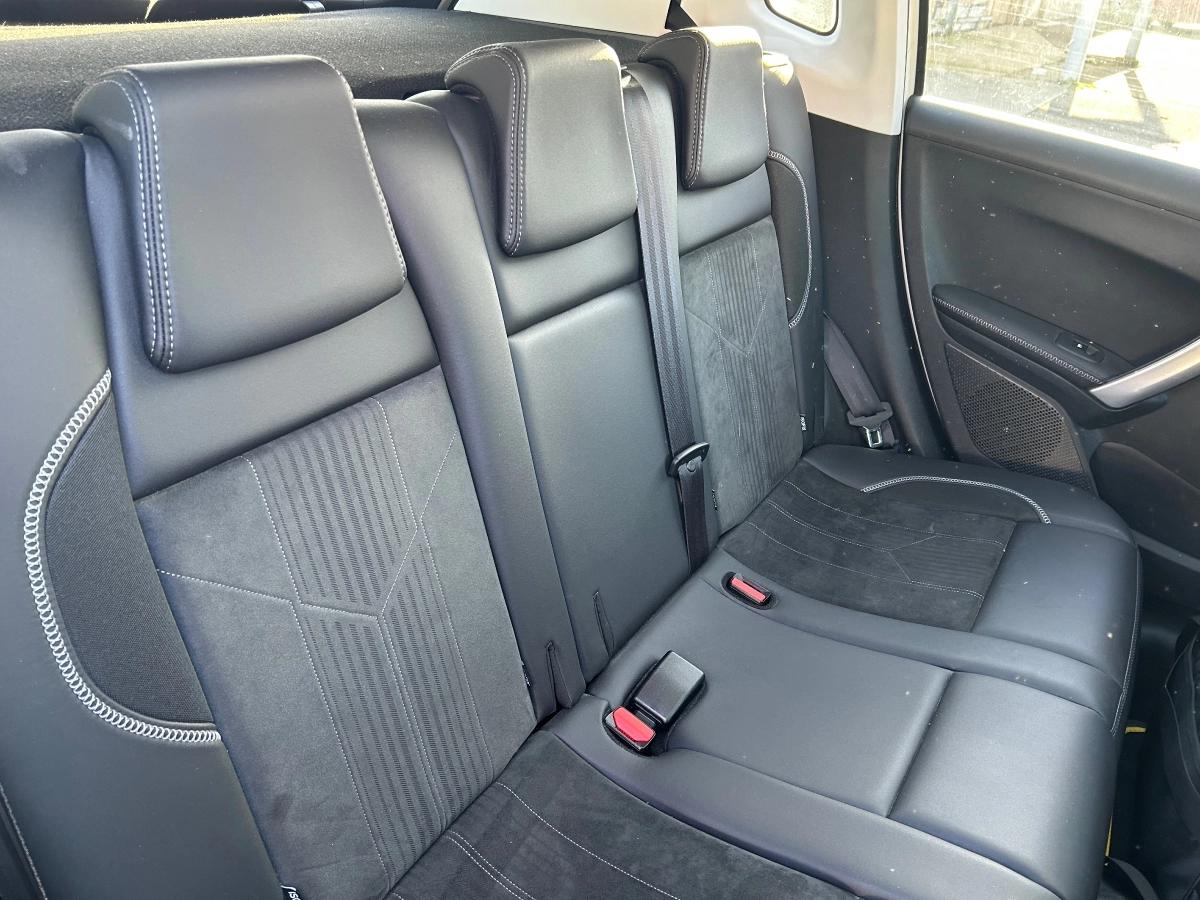 Peugeot 2008 GENERATION-I 1.6 BLUEHDI 120 CROSSWAY