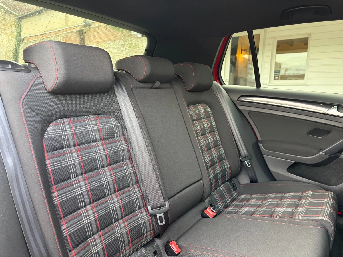 Volkswagen Golf - photo 20