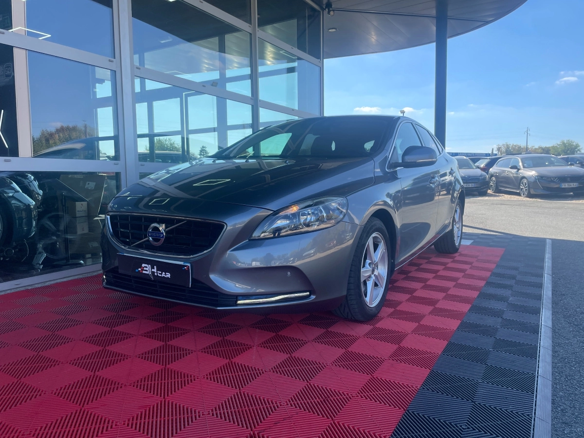Volvo V40 - photo 6