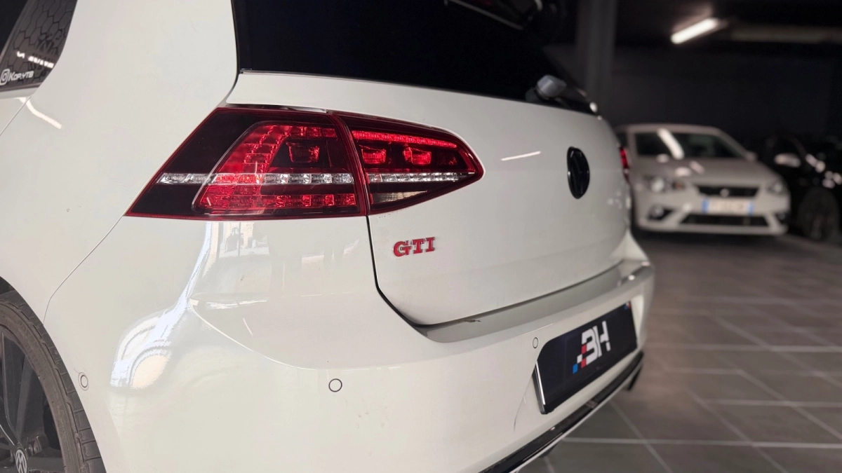 Volkswagen Golf - photo 16