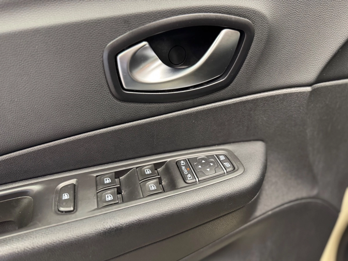 Renault Captur - photo 10
