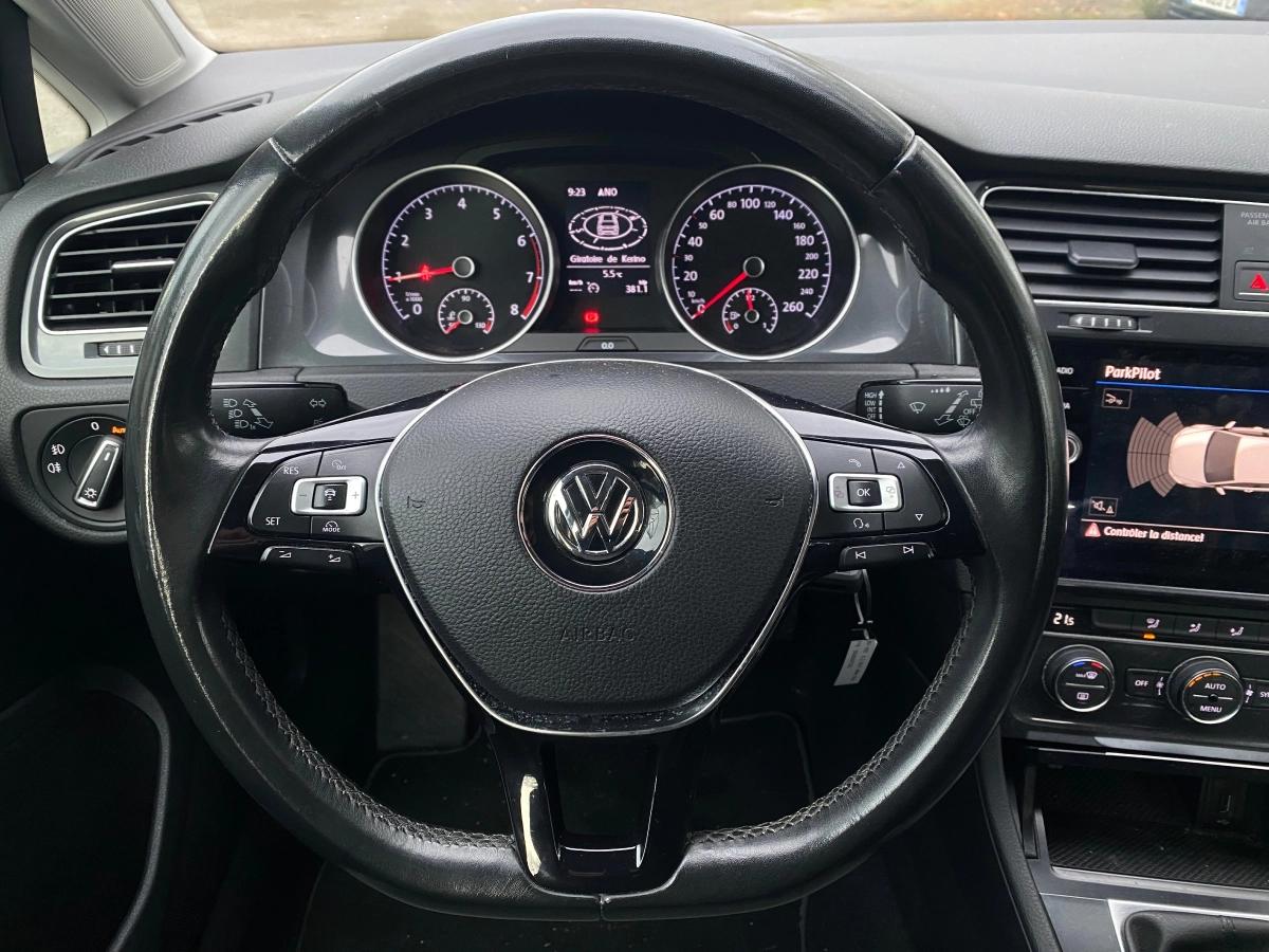 Volkswagen Golf 1.0 TSI 110 BLUEMOTION FIRST EDITION