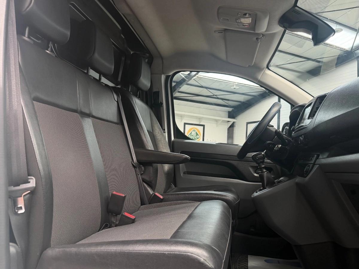 PEUGEOT EXPERT (3) 1.5L BLUEHDi L2H1 120CH - STANDARD