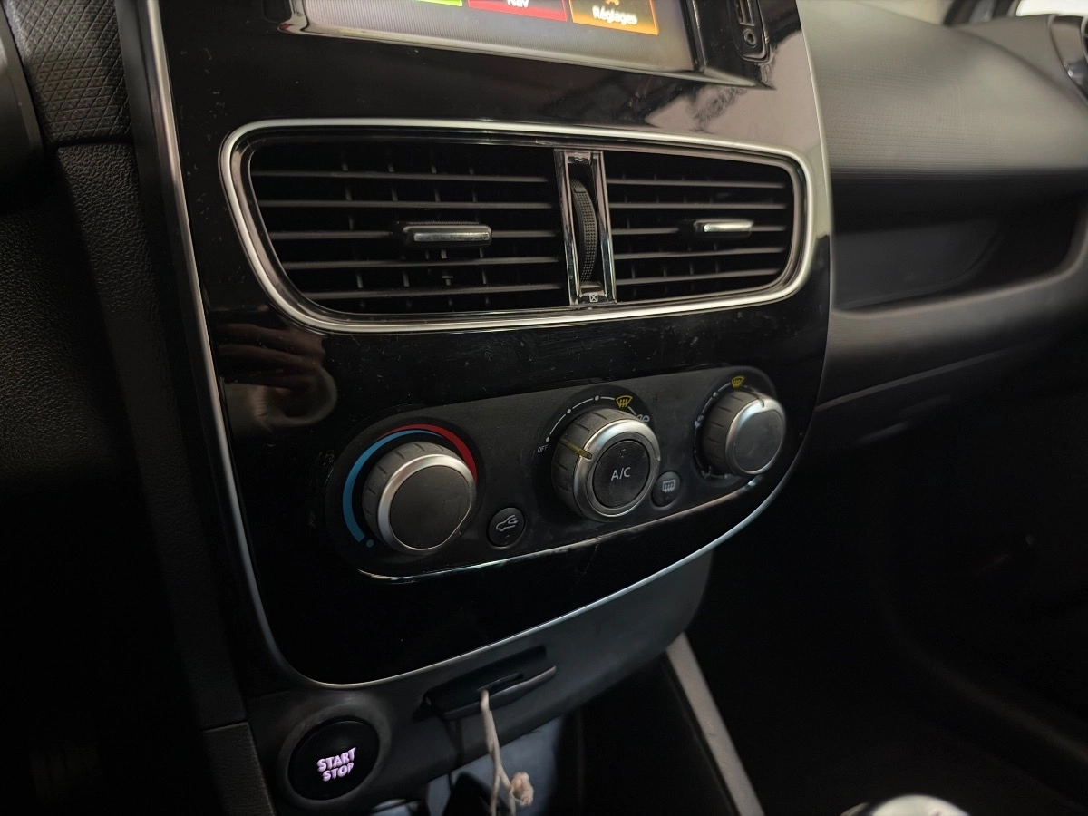 Renault Clio - photo 15