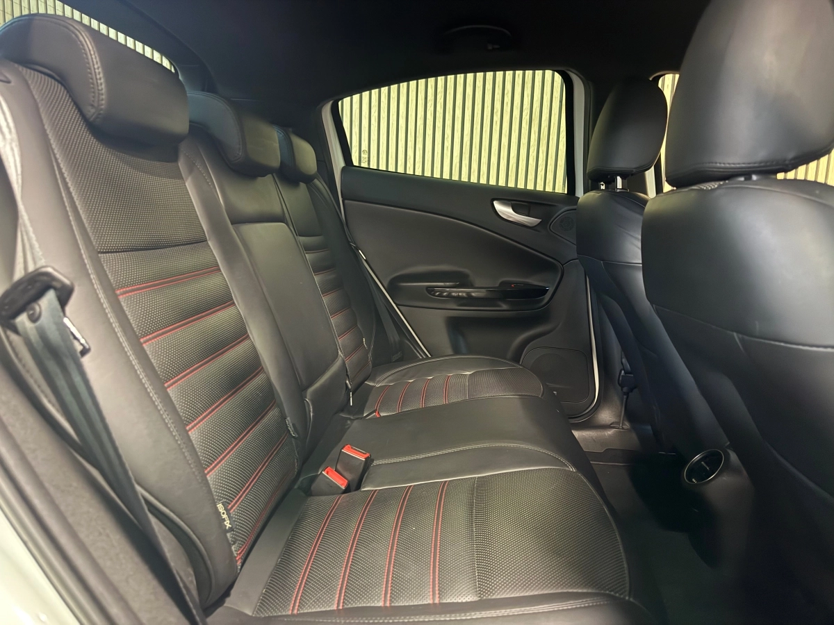 Alfa Romeo Giulietta - photo 19
