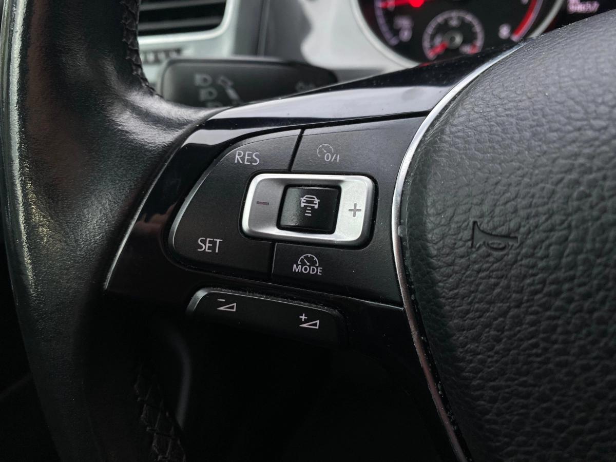 Volkswagen Golf 1.0 TSI 110 BLUEMOTION FIRST EDITION