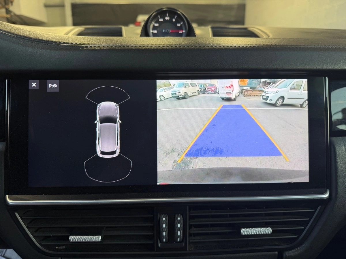 Porsche Cayenne - photo 27