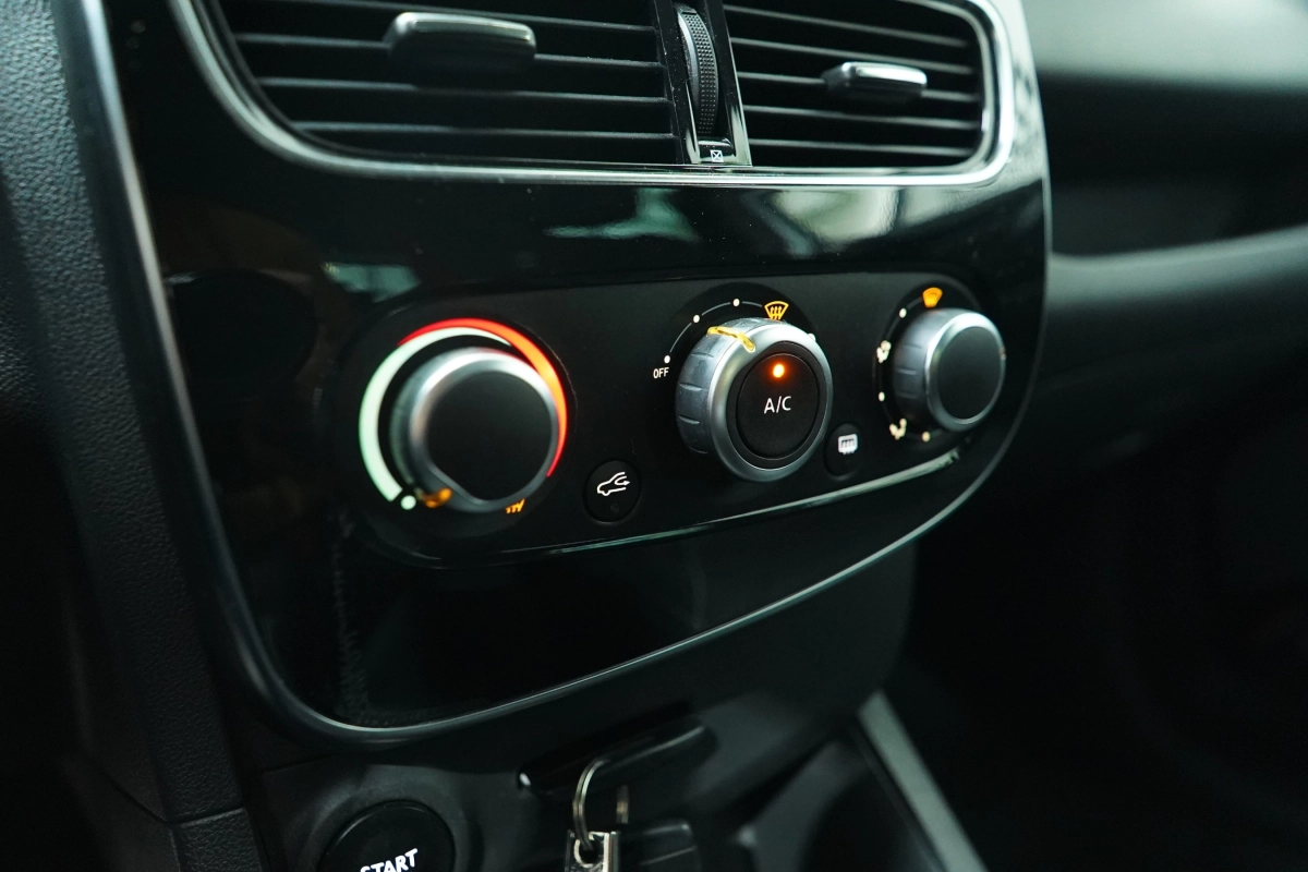 Renault Clio - photo 25