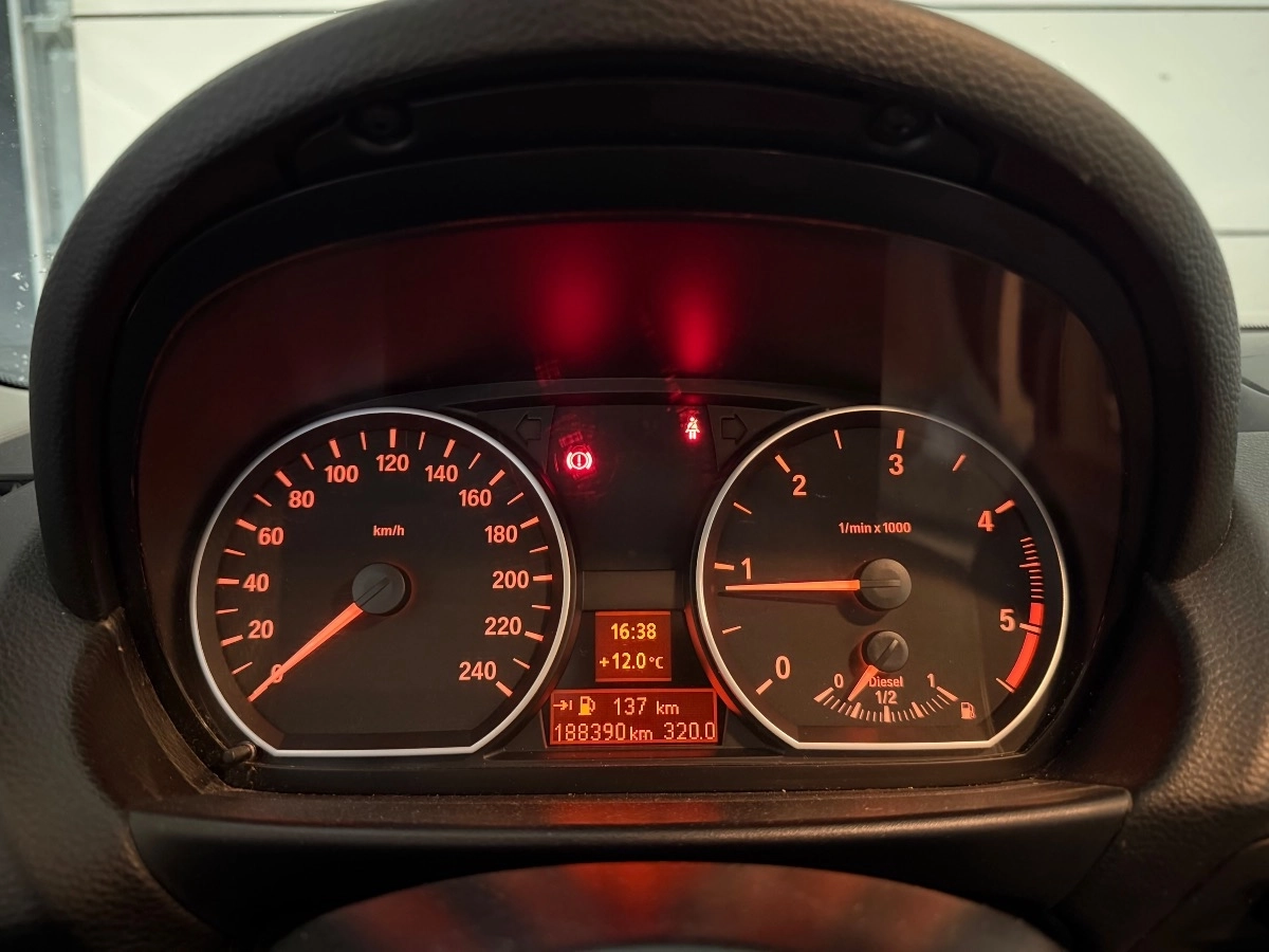 Bmw Serie 1 - photo 15