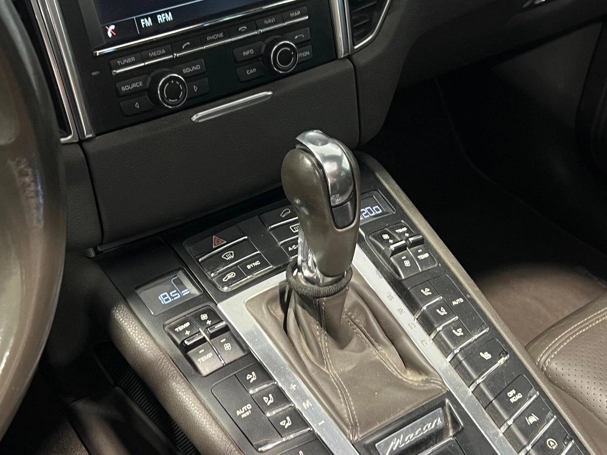 Porsche Macan - photo 24