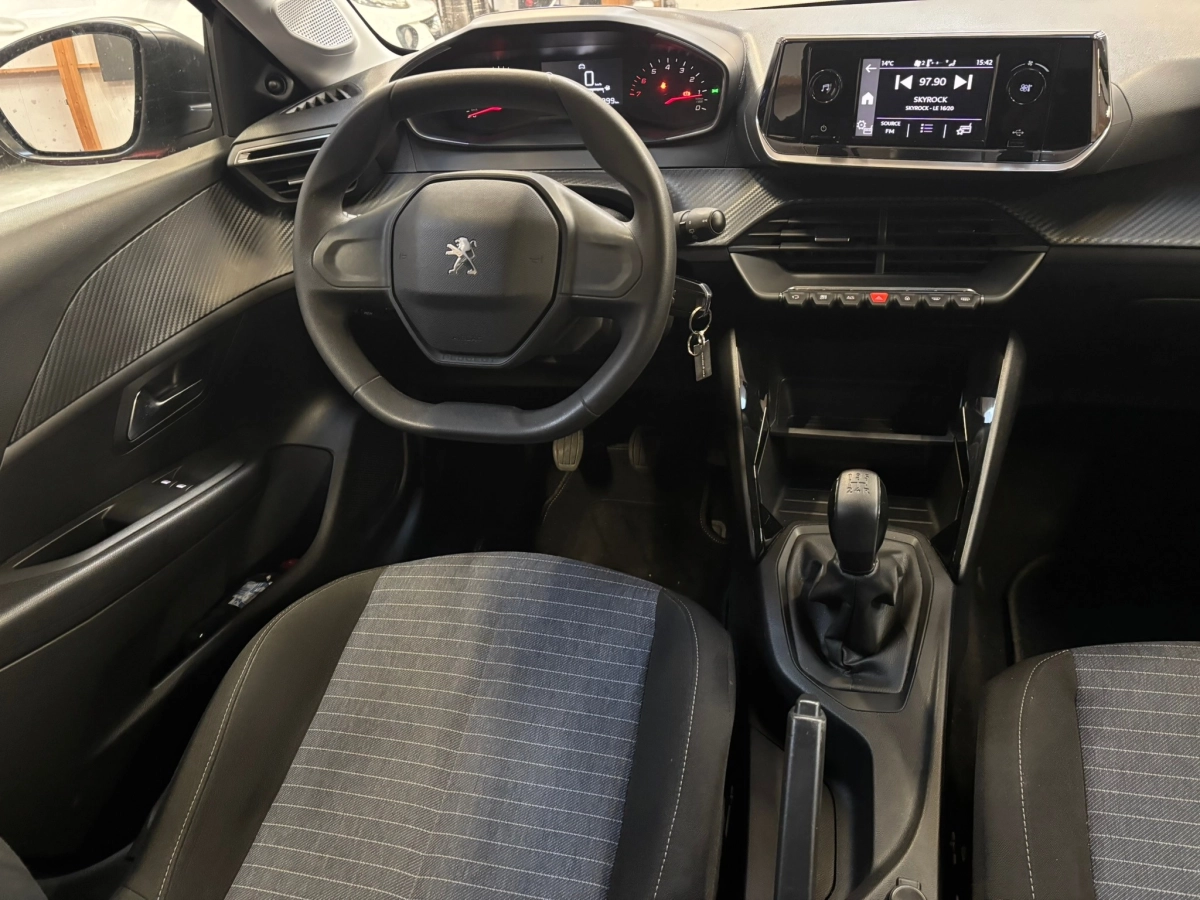 Peugeot 208 - photo 13