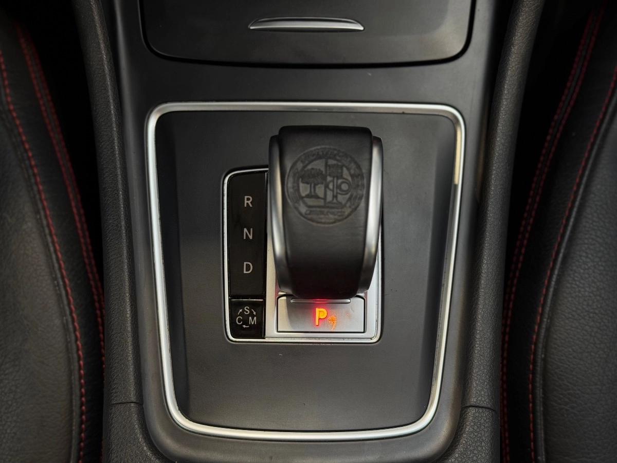 MERCEDES CLASSE A 45 AMG 4-MATIC SPEEDSHIFT 360CH - KIT AERO/TOIT OUVRANT/SIEGES CHAUFFANTS