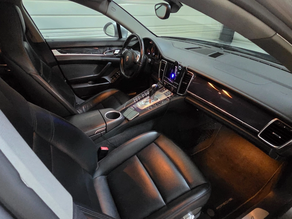 Porsche Panamera - photo 8