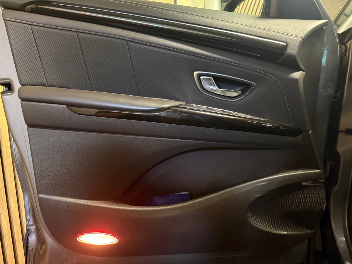 Renault Espace - photo 8