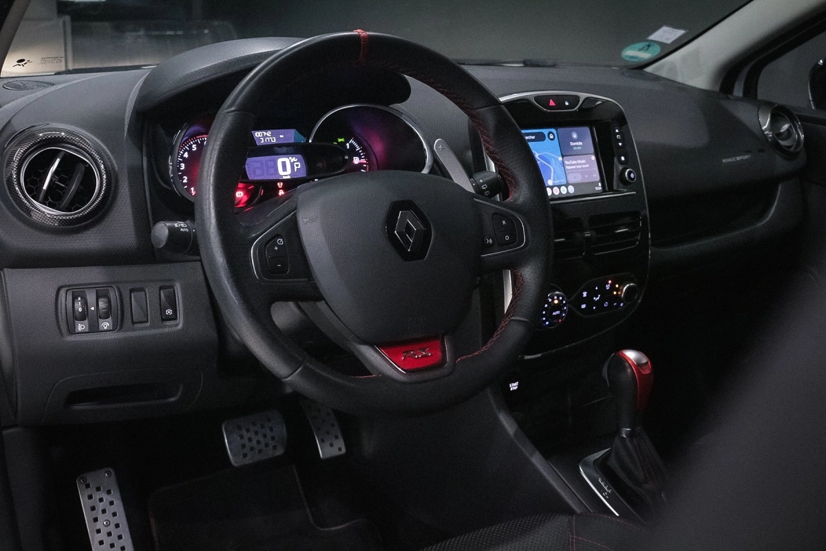 Renault Clio - photo 10
