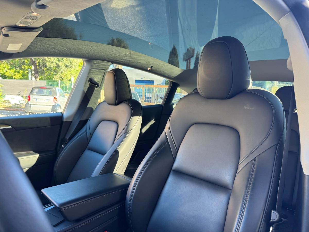 Aperçu indisponible de Tesla Model-y