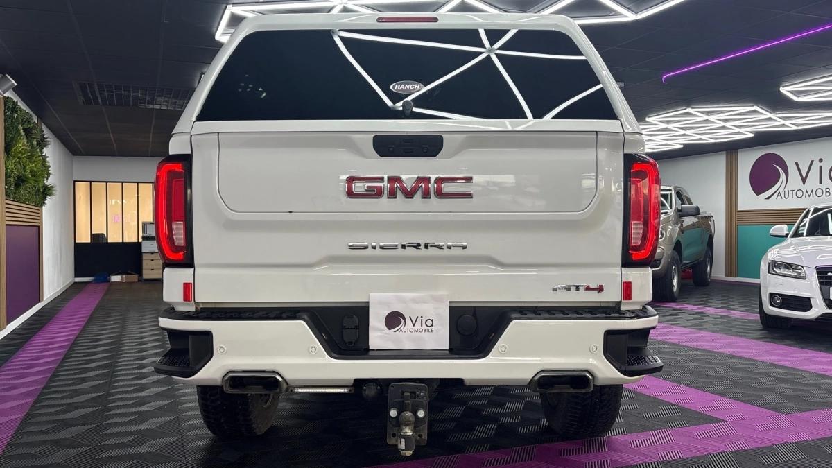 GMC Sierra