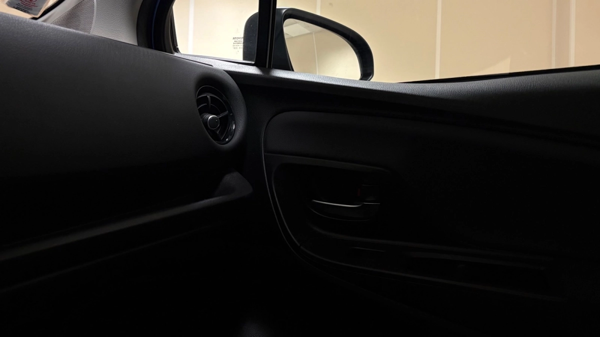 Toyota Yaris - photo 30