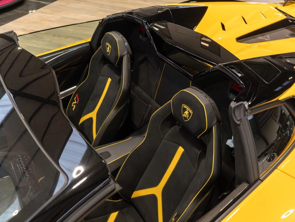 Lamborghini Aventador ROADSTER LP750-4 6.5 770 SVJ 4WD BVA